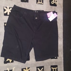 Riders by Lee Shorts - Rider by Lee Bermuda shorts nwt size 24 5 for $55 Riders by Lee Shorts - Rider by Lee Bermuda shorts nwt size 24 5 for $55